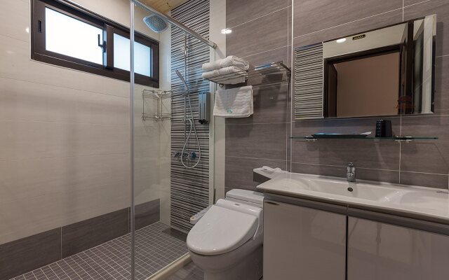 Visual Range B & B