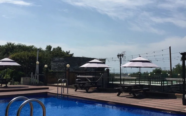 Arirang Hill Hotel & Resort