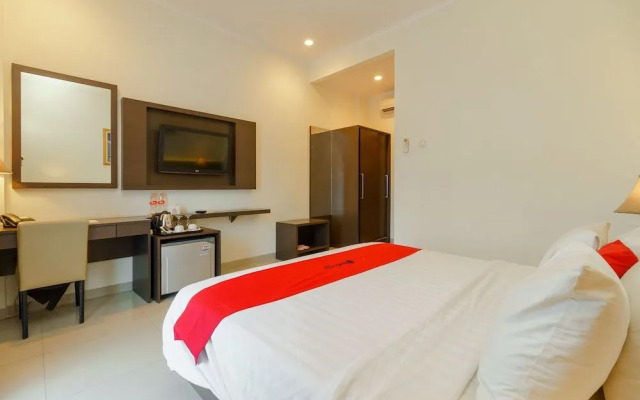 Reddoorz Premium @ Alqueby Hotel