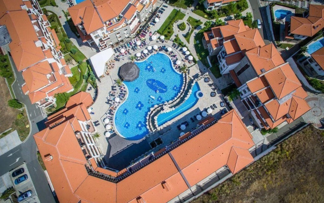 The Vineyards Resort