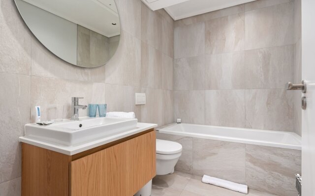 Cosmopolitan Luxury Serviced Apartments