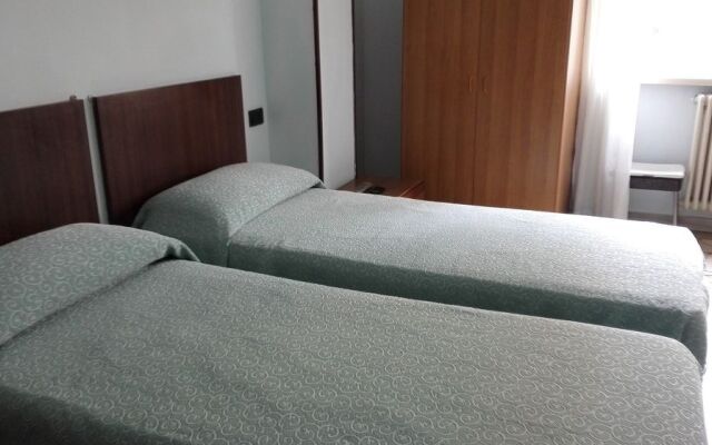 Hotel Mira