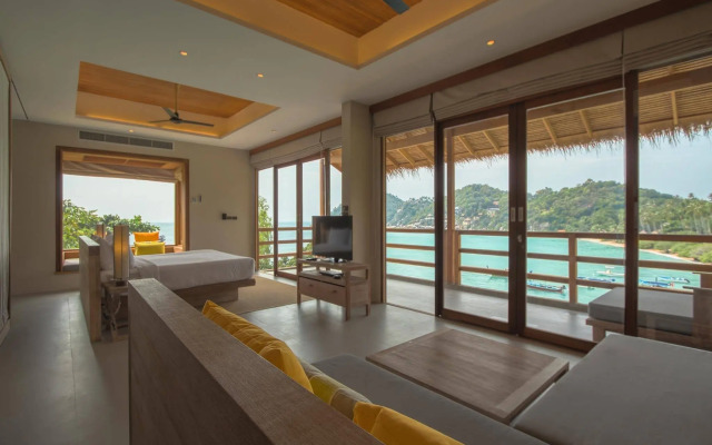 Beach Club by Haad Tien