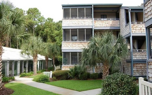 Summertree Village