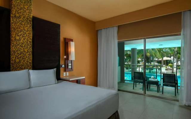 Generations Riviera Maya Family Resort Catamaran, Water Park, All & More Inclusive