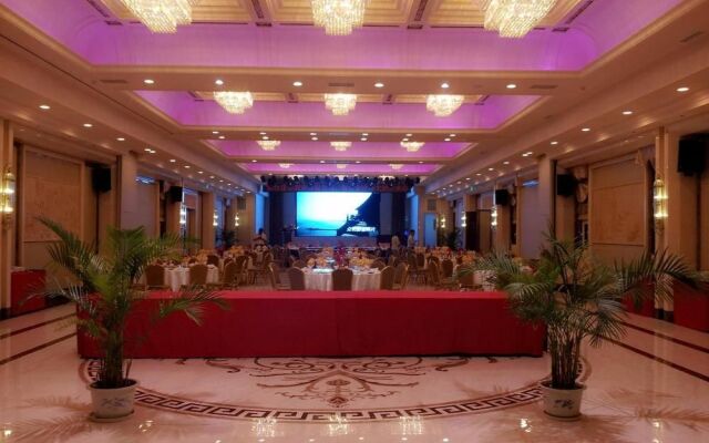 Golden Beach Garden View Hotel