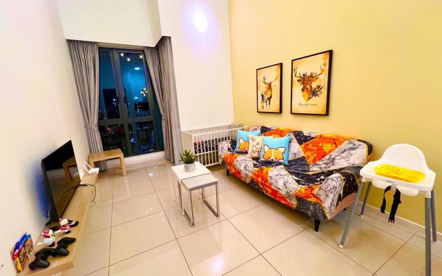 2BR DPristine 9 next to LEGOLAND FREE Parking