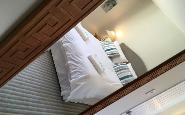 The Waterfront Inn