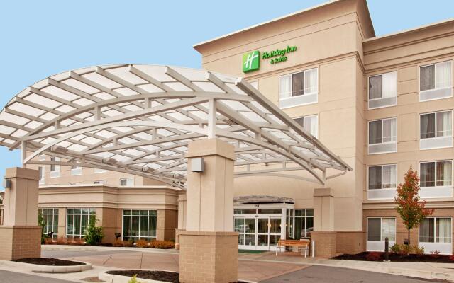 Holiday Inn Hotel & Suites Beckley, an IHG Hotel