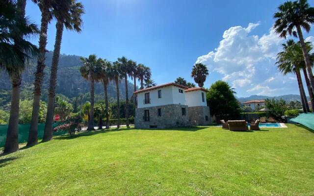 Villa Merry - Dalyan Stonehouse with Palmtrees, 50m to River