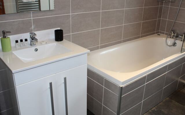 2 Bedroom Apartment Newcastle Quayside Views