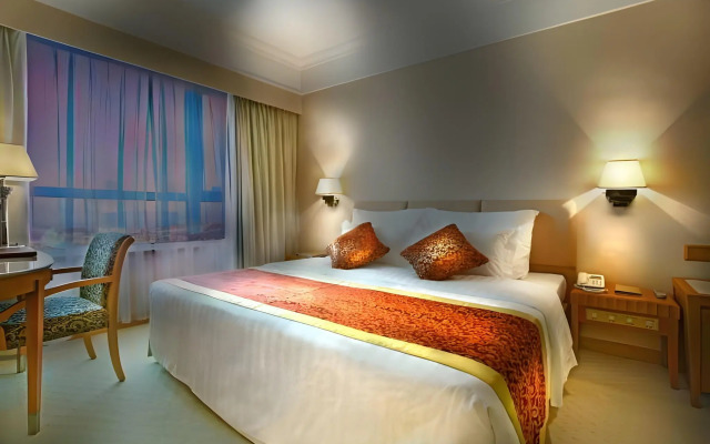 Golden Crown China Hotel