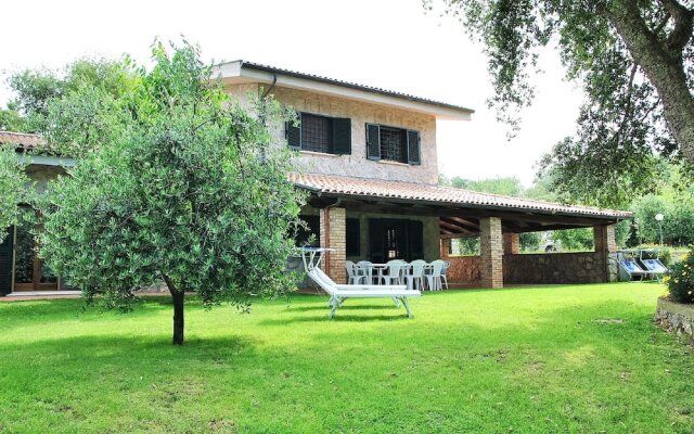 Holiday House For 8 Persons With Pool