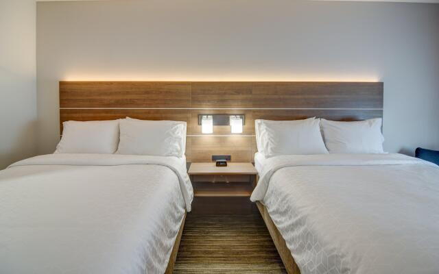 Holiday Inn Express & Suites Foley by IHG