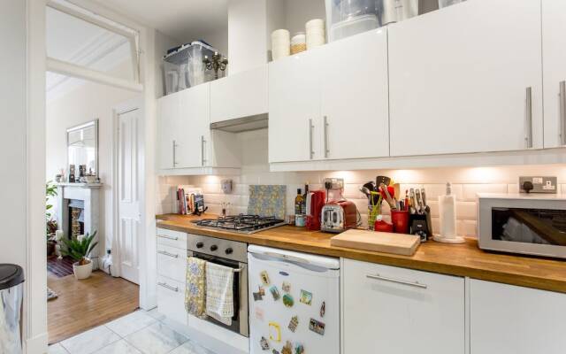 2 Bedroom Flat in Edinburgh