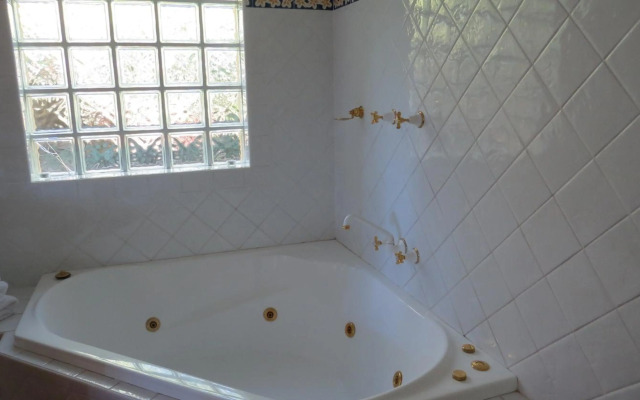 Victoria's at Ewingsdale