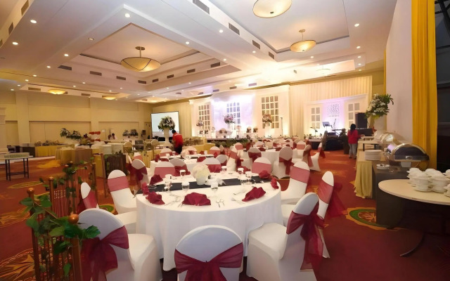 Padjadjaran Suites Resort & Convention