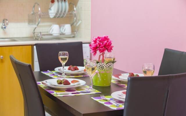 Mackenzie Rose Suite