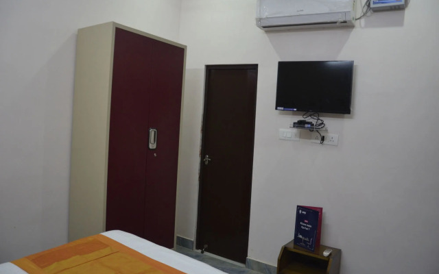 OYO Rooms Cantt Roadways Varanasi