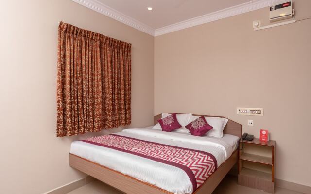 OYO 15477 New Royal Inn