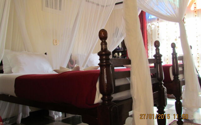 Tembo House Hotel & Apartments