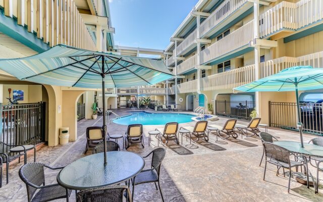 Kona Bali Kai 317 - Oceanfront 2 Bedroom Condo by RedAwning