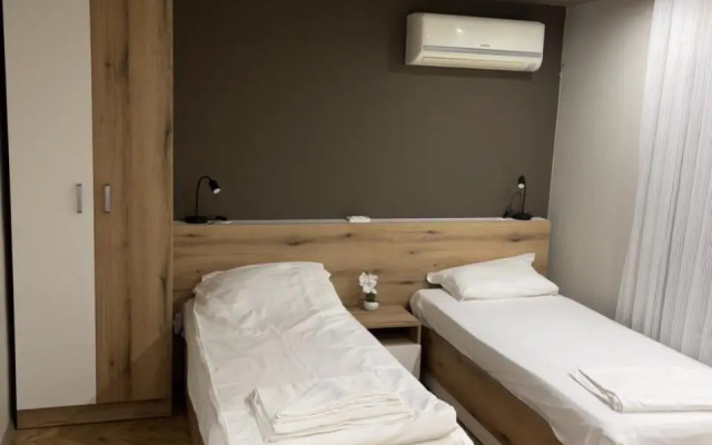 Ivet Guest rooms