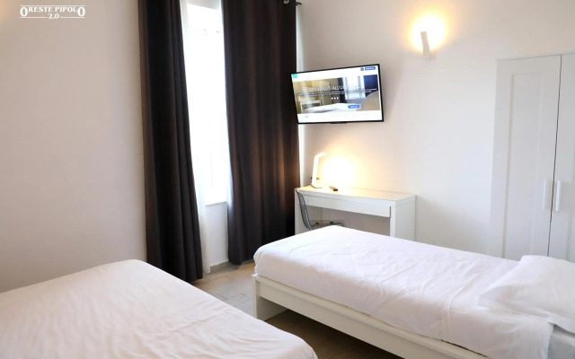 Up Hotel