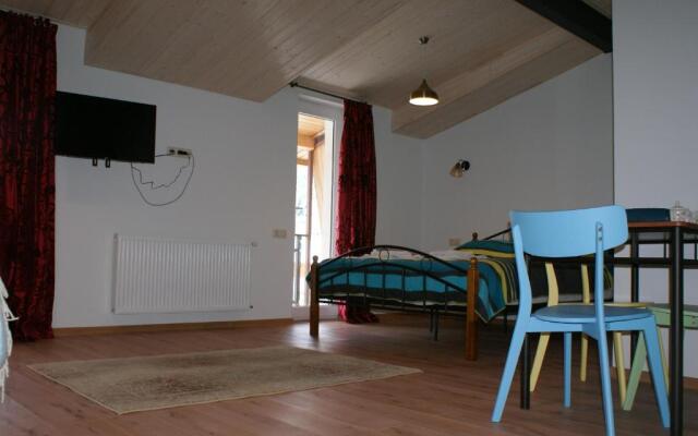Dadu’s Apartment 171