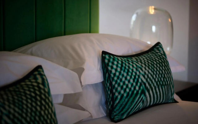 The Lodge Hotel - Putney