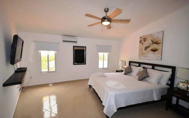 Specially Design 6 Bedroom Villa With King Beds