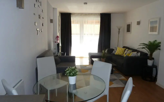 Approved Serviced Apartments Skyline C