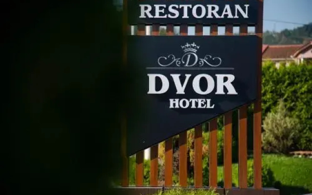 Hotel Dvor