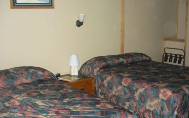 Hooks Hideaway Motel