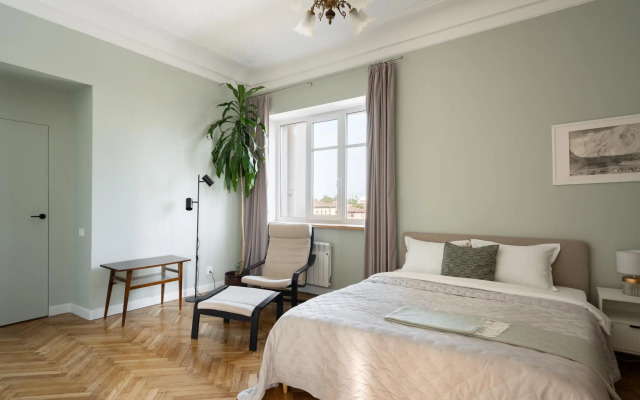 Апартаменты возле метро Лесная