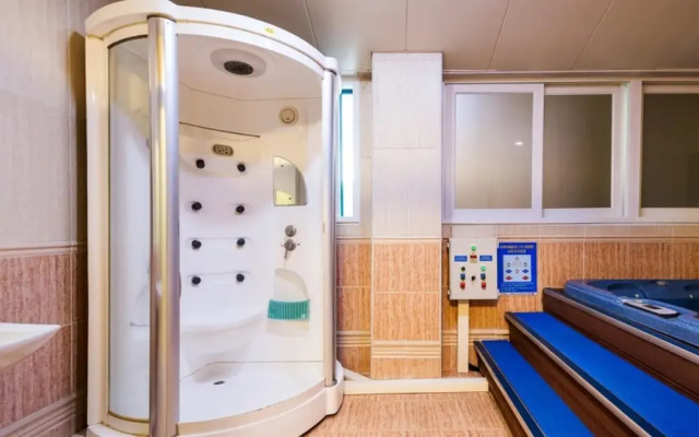 Benikea Cheongdo Yongam Oncheon