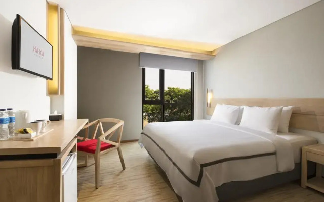 Up-Peak Hotel Simpang Lima Semarang Powered by Archipelago