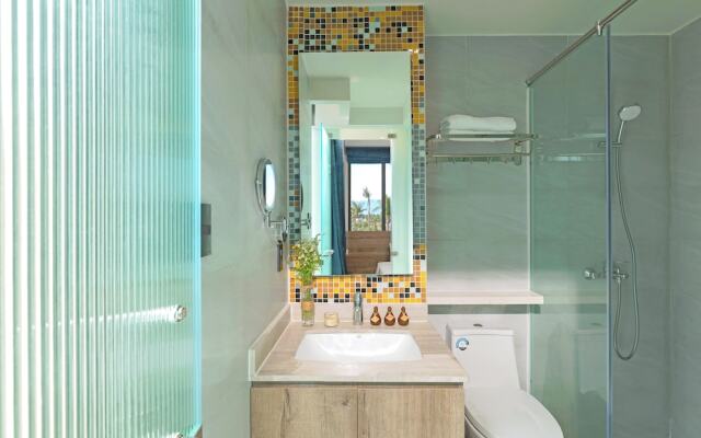 Cozy Front Beach House wid Private Beach