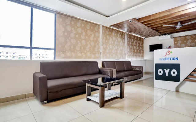 Vasishtha Grand by OYO Rooms