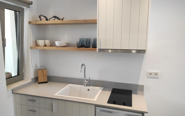 Melissa Apartments, Studios & Suites