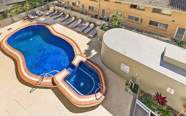 Broadbeach Travel Inn Apartments