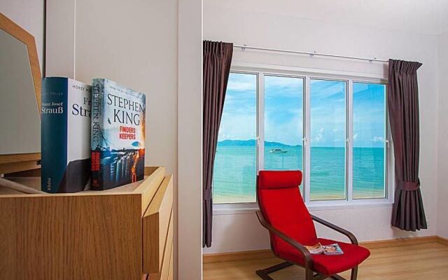 Interstellar Beachfront Villa A