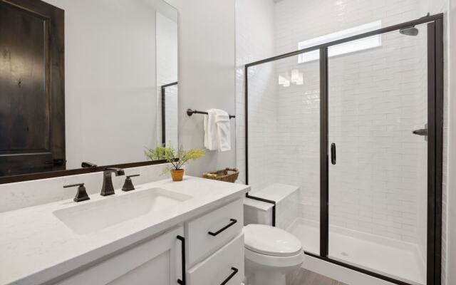 Upscale Waterfront Estate With Mountain Sunset Views