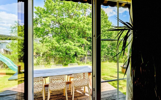 Pleasant Holiday Home in Weywertz near the Lake