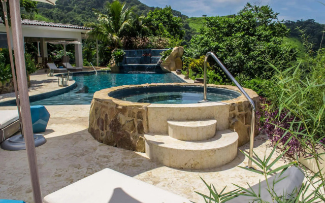 The Retreat at Altos del Monte