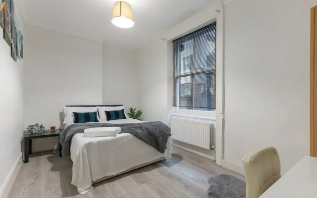City Escape London - Spacious 4 Bedroom House