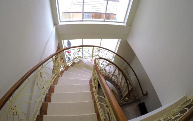 Grand Guci Hotel