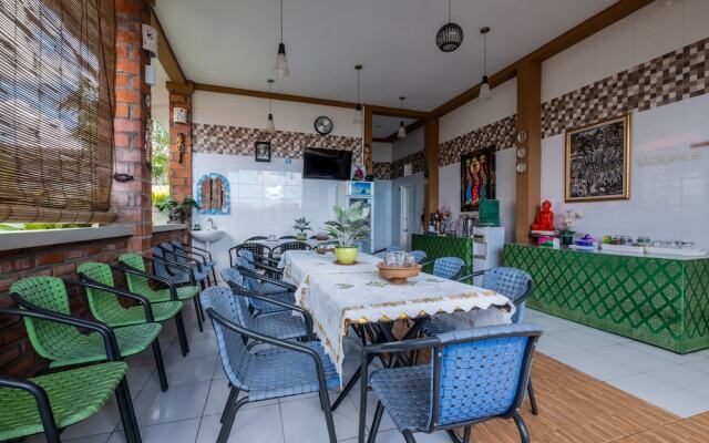 OYO 914 Batukaru Garden 5 Sevilla Residence