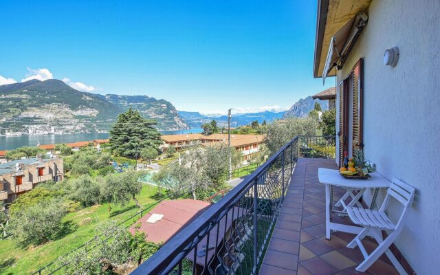 Beautiful Apartment in Monte Isola With 1 Bedrooms and Wifi