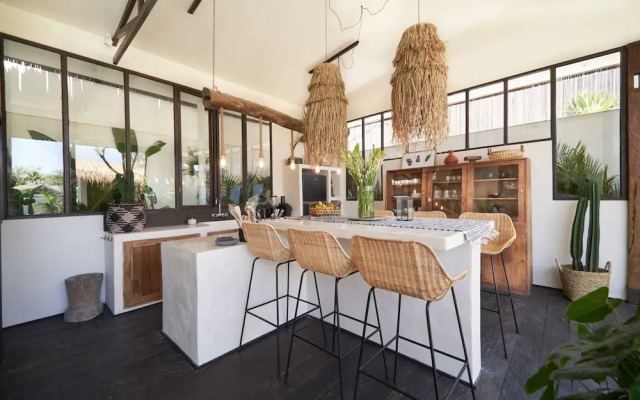 Fabulous 3BR Boho-chic Style, Umalas With Staff